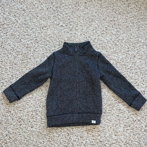 Gap Pullover - Picture 1 of 4
